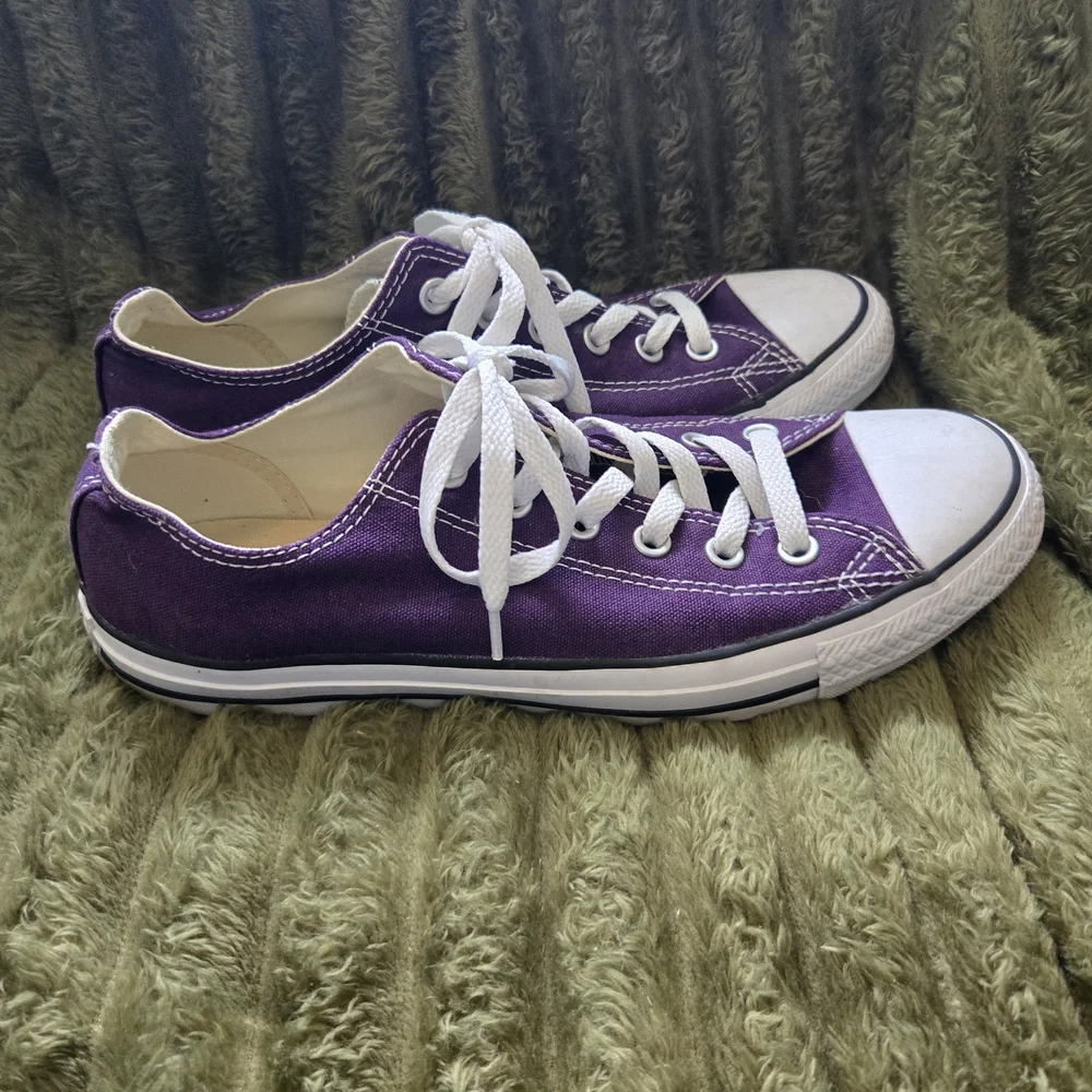 Converse Classic Purple Sneakers - Picture 3 of 6
